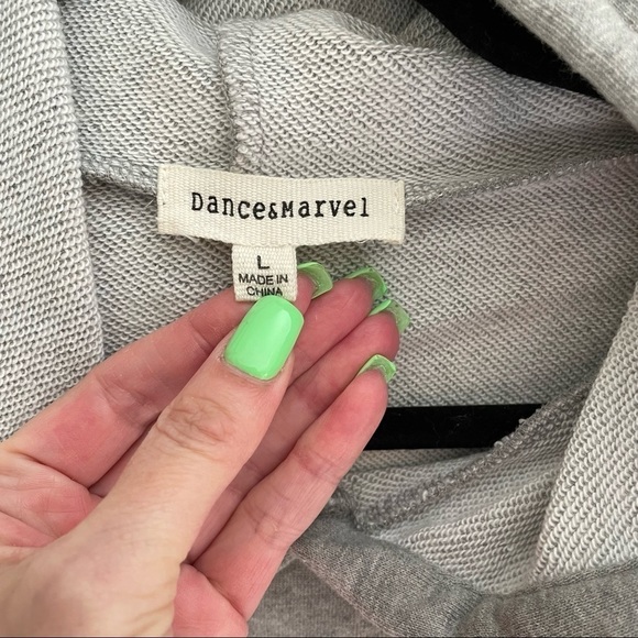 𝅺🎀 Dance & Marvel Crop Raw Hem Hoodie, Size L - Picture 6 of 8